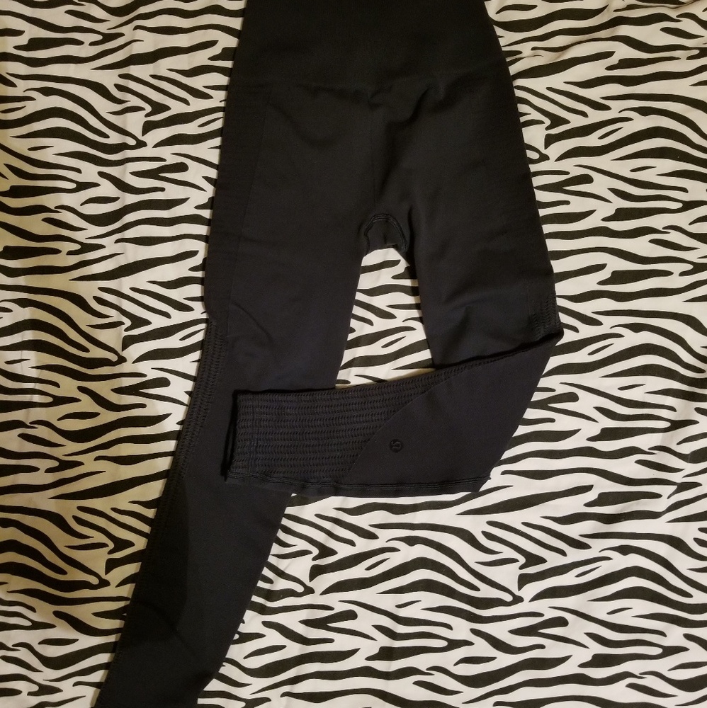Lululemon Flow & Go